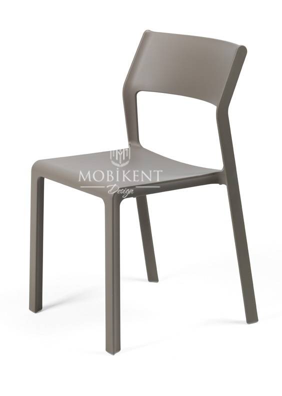 Mobilier d'extérieur pour jardin : chaise résistante effet mat à Nice 06 (Réf: CN10)